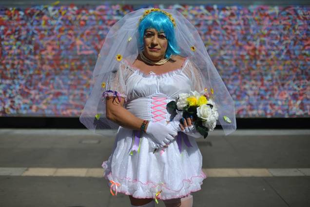 Participantes se fantasiam para enfeitar a 21ª Parada do Orgulho LGBT+ em São Paulo - 18/06/2017 Participantes se fantasiam para enfeitar a 21ª Parada do Orgulho LGBT+ em São Paulo - 18/06/2017