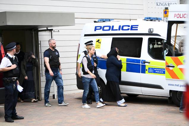 Polícia de Londres prende 12 pessoas suspeitas após ataque terrorista - 04/06/2017 Polícia de Londres prende 12 pessoas suspeitas após ataque terrorista - 04/06/2017