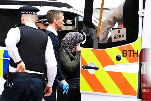 Polícia de Londres prende 12 pessoas suspeitas após ataque terrorista - 04/06/2017 Polícia de Londres prende 12 pessoas suspeitas após ataque terrorista - 04/06/2017