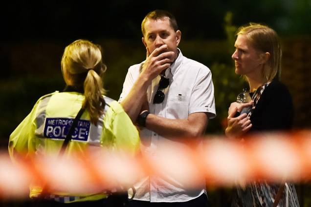 Um número indeterminado de pessoas foram atropeladas e esfaqueadas em pelo menos três incidentes, em Londres, na capital do Reino Unido - 03/06/2017 Um número indeterminado de pessoas foram atropeladas e esfaqueadas em pelo menos três incidentes, em Londres, na capital do Reino Unido - 03/06/2017