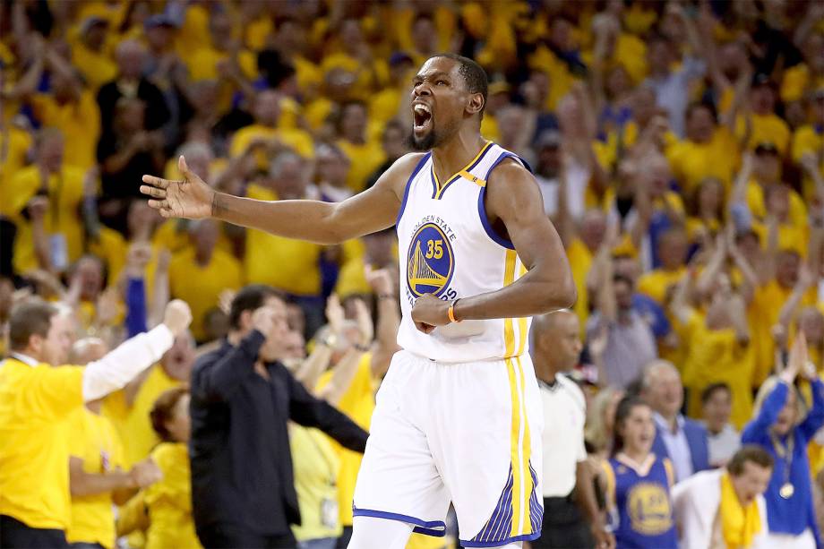 Kevin Durant do Golden State Warriors comemora durante partida contra Cleveland Cavaliers no jogo 5 das finais da NBA - 12/06/2017