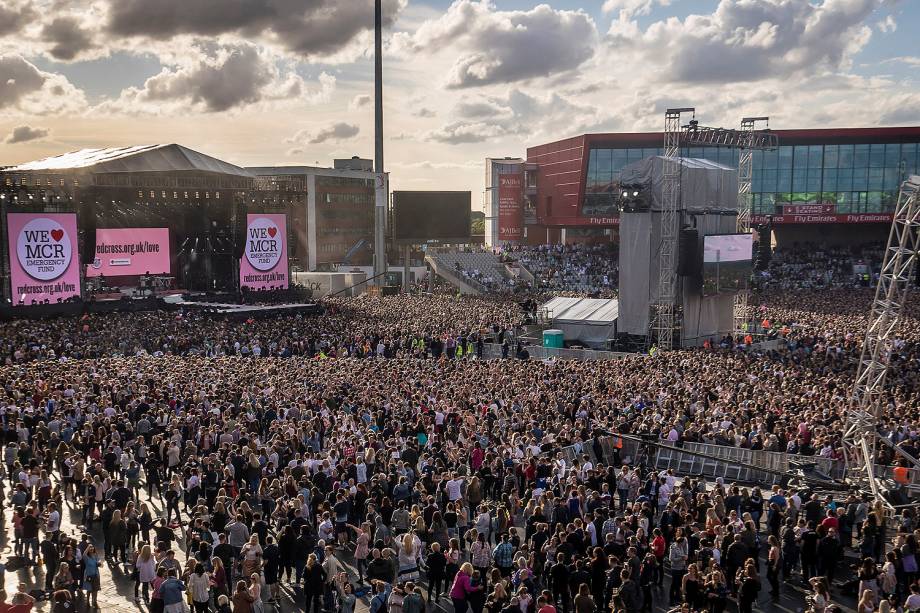 Público durante o show beneficente One Love Manchester, com a apresentação de Ariana Grande e artistas internacionais  - 04/05/2017