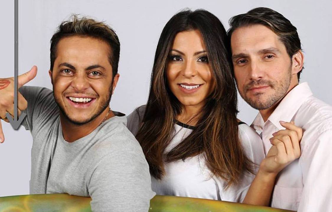 Thammy Miranda, Andressa Ferreira e o diretor Carlos Verahnnay na peça 'Trans'
