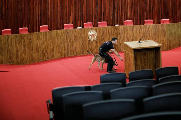 Vista do Plenário do TSE (Tribunal Superior Eleitoral), onde ocorrerá o julgamento da chapa Dilma/Temer - 06/06/2017 Vista do Plenário do TSE (Tribunal Superior Eleitoral), onde ocorrerá o julgamento da chapa Dilma/Temer - 06/06/2017