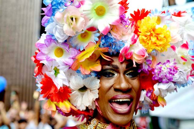 21ª Parada do Orgulho LGBT estabeleceu o tema "Independente de nossas crenças, nenhuma religião é Lei! Todas e todos por um Estado Laico" neste ano, em São Paulo - 18/06/2017 21ª Parada do Orgulho LGBT estabeleceu o tema "Independente de nossas crenças, nenhuma religião é Lei! Todas e todos por um Estado Laico" neste ano, em São Paulo - 18/06/2017