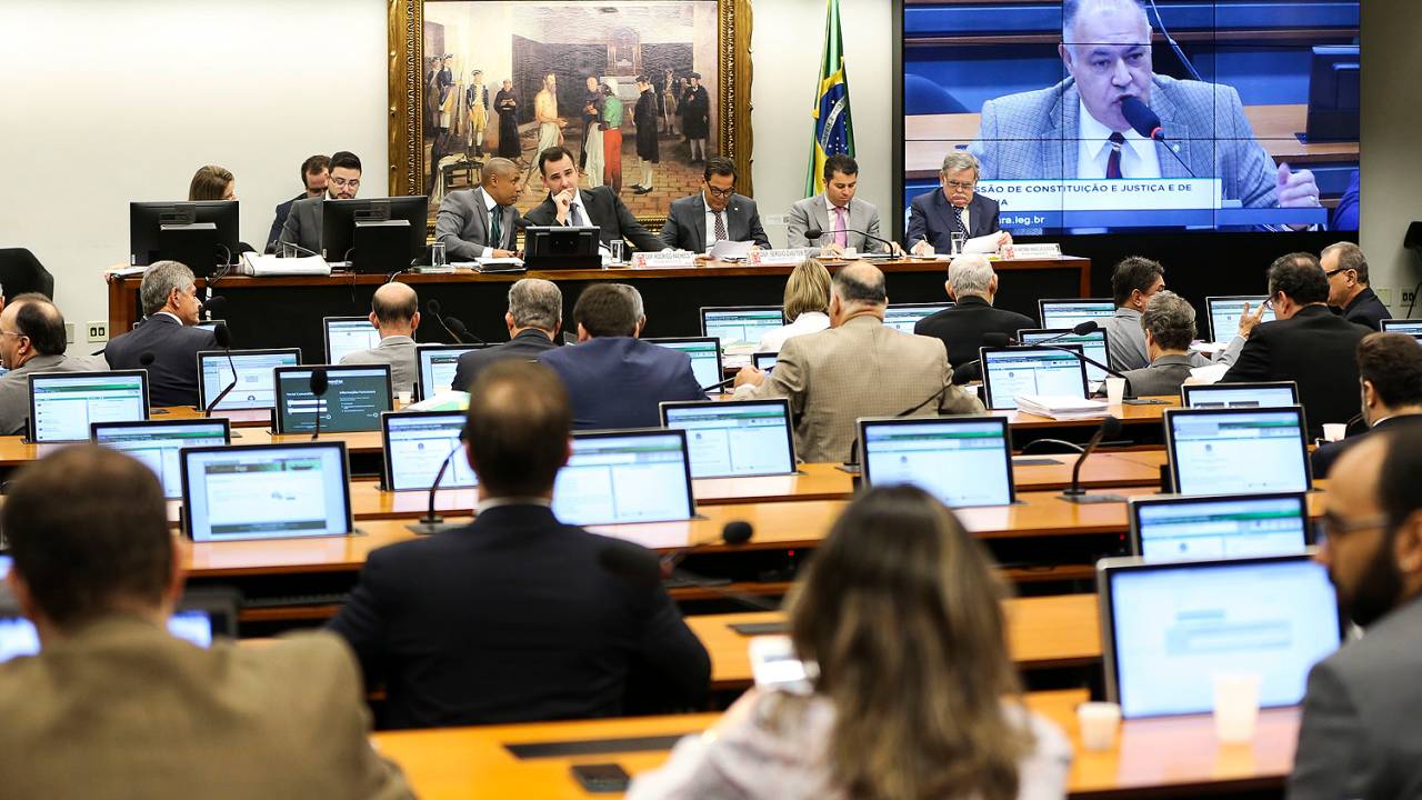 Denúncia contra Temer na CCJ
