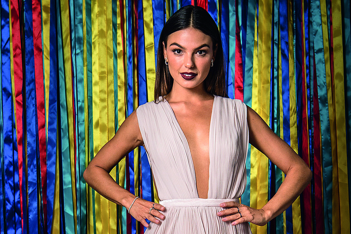 Isis Valverde &ndash; atriz, ao falar da explos&atilde;o das redes sociais, em O Estado de S. Paulo