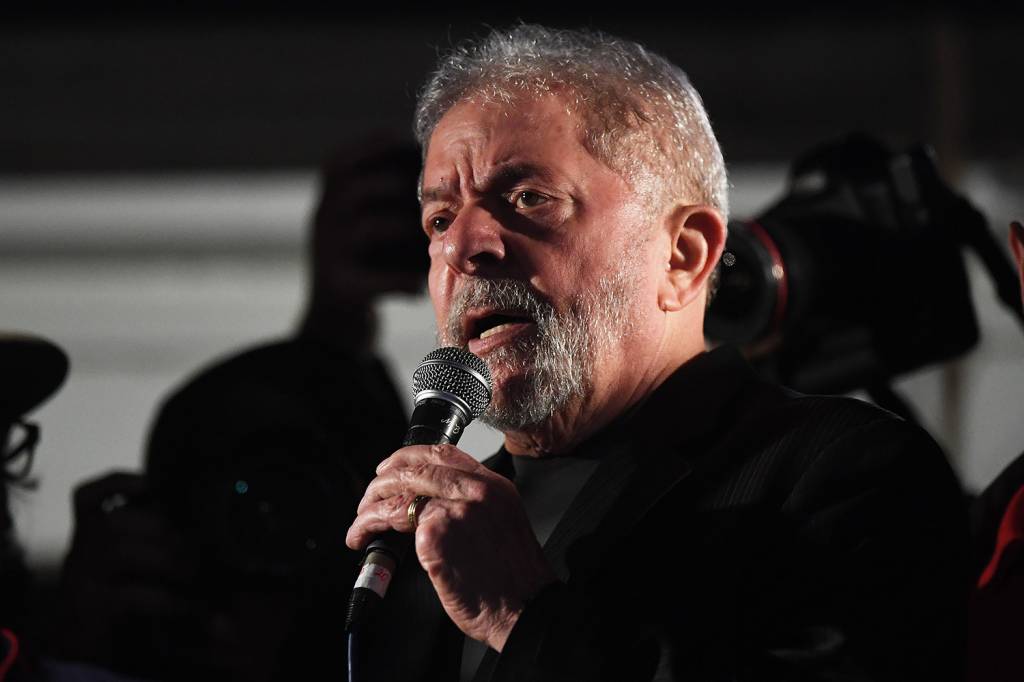 Advogados pedem para Lula prestar depoimento na segunda instância