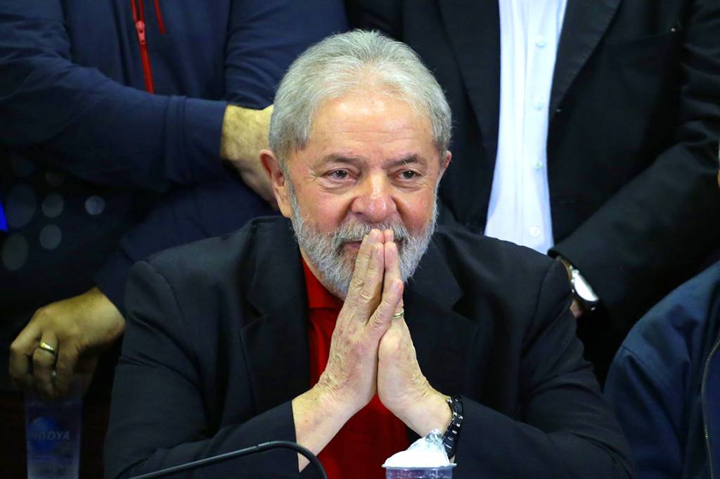 Em menos de 1h, Lula é convocado para depor em CPI e desconvocado