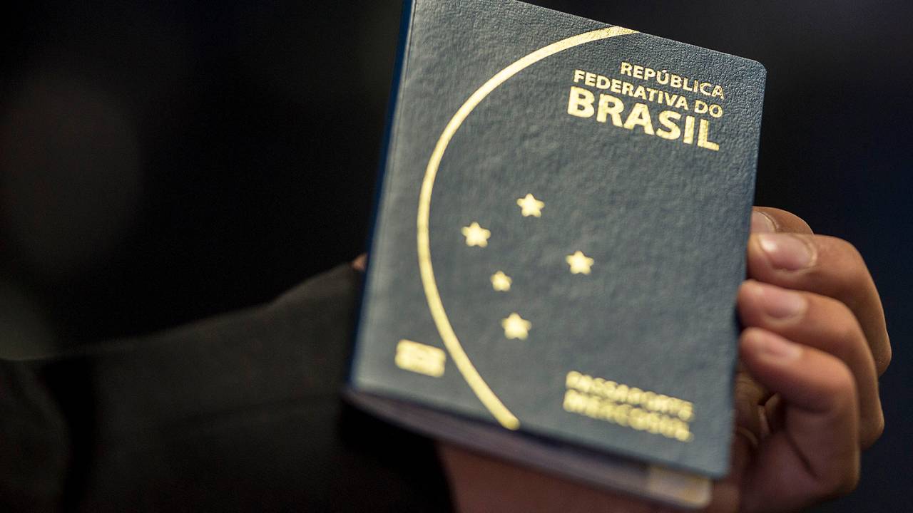 Novo passaporte comum eletrônico brasileiro
