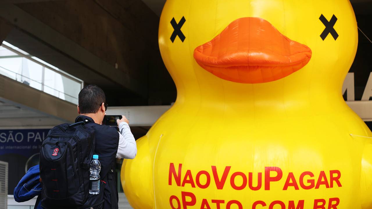 Impostos - Pato gigante - Fiesp