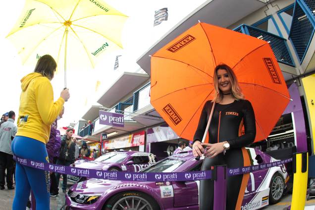 Modelos durante a corrida do milhão da stock car em Curitiba (PR)), no autódromo internacional de Pinhais, região metropolitana de Curitiba (PR) - 02/07/2017 Modelos durante a corrida do milhão da stock car em Curitiba (PR)), no autódromo internacional de Pinhais, região metropolitana de Curitiba (PR) - 02/07/2017