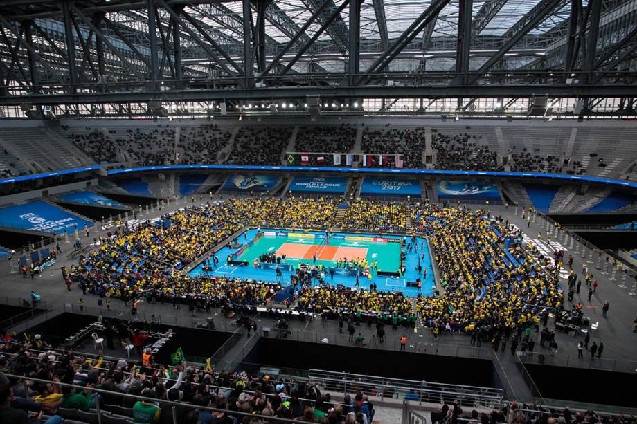 Canadá e Brasil disputam partida nas fases finais do Mundial de Vôlei na Arena da Baixada, em Curitiba - 04/07/2017