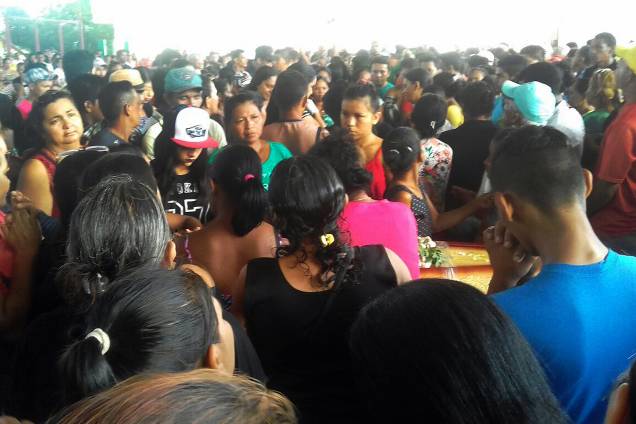Corpos das vítimas do naufrágio de um barco ocorrido no rio Xingu, no Pará, são velados em ginásio de Porto de Moz - 24/08/2017 Corpos das vítimas do naufrágio de um barco ocorrido no rio Xingu, no Pará, são velados em ginásio de Porto de Moz - 24/08/2017