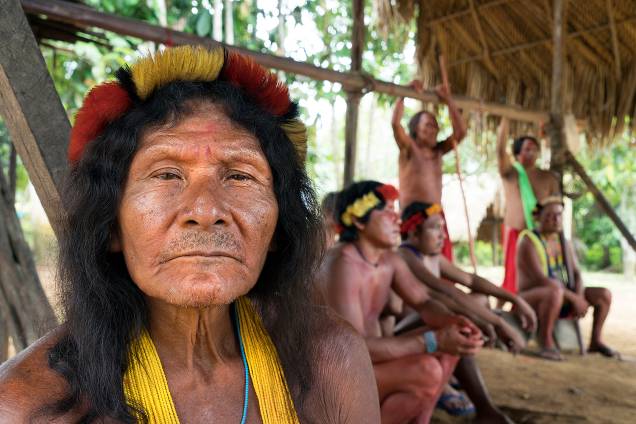 O pajé Sisiwa Wajãpi, da tribo Waiãpi, que ocupa uma área de cerca de 6.000 quilômetros quadrados em três municípios do Amapá e tem parte do território dentro da Reserva Nacional de Cobre e seus Associados, a Renca, extinta por decreto pelo presidente Michel Temer O pajé Sisiwa Wajãpi, da tribo Waiãpi, que ocupa uma área de cerca de 6.000 quilômetros quadrados em três municípios do Amapá e tem parte do território dentro da Reserva Nacional de Cobre e seus Associados, a Renca, extinta por decreto pelo presidente Michel Temer