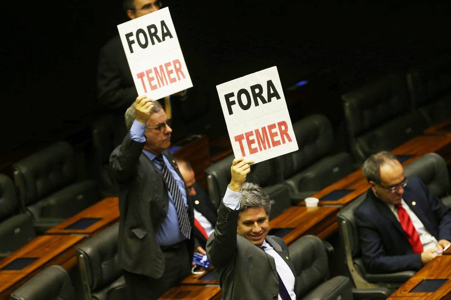 Deputados discutem no plenário da Câmara a denúncia de acusação contra o presidente Michel Temer - 02/08/2017