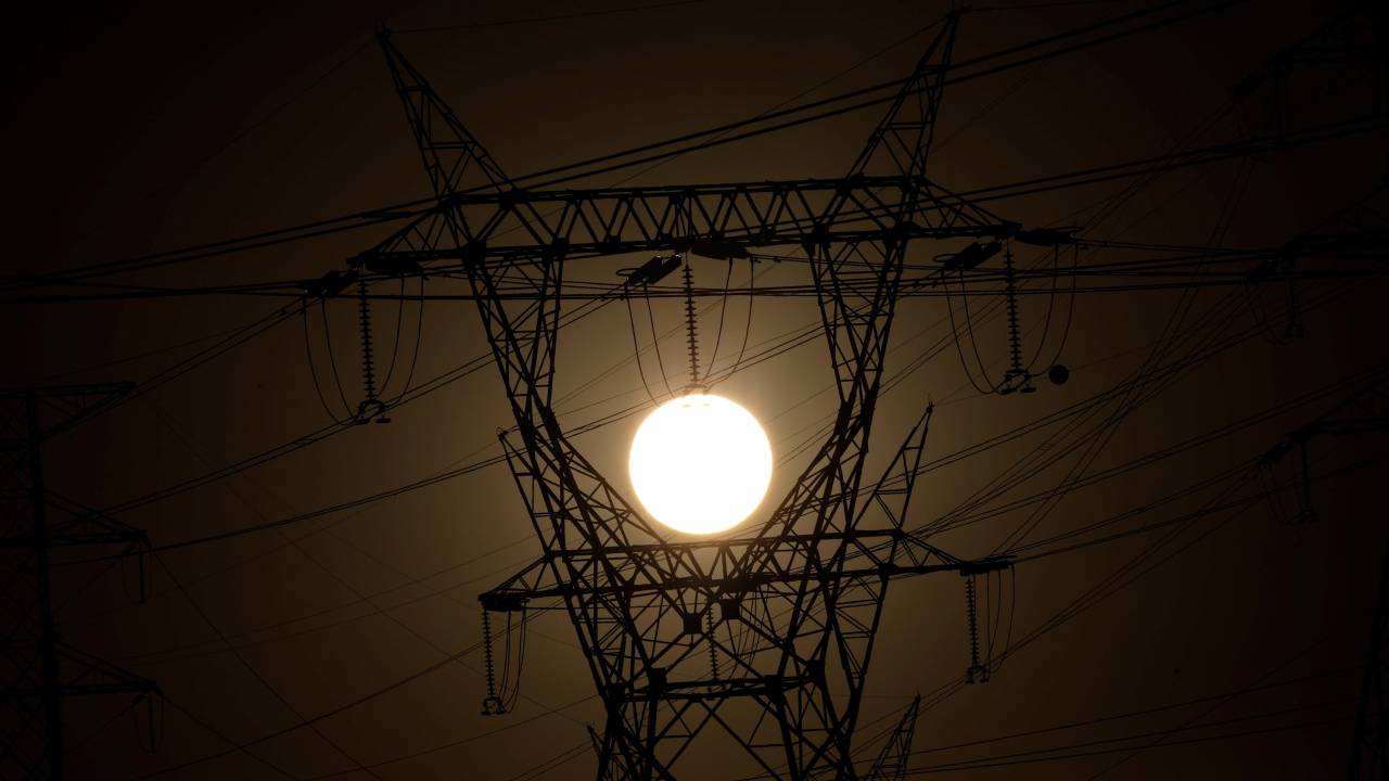 Torre de transmissão de energia elétrica - Eletrobrás