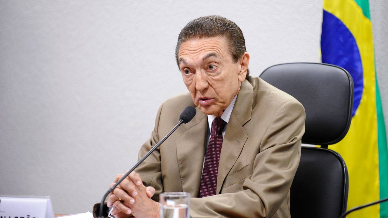 Edson Lobão