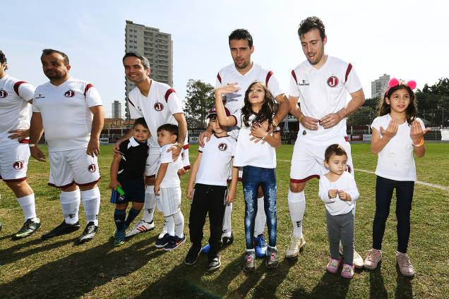 Muitos participantes do evento "Jogar na Javari" levaram seus pais ou filhos para o estádio do Juventus, na Mooca Muitos participantes do evento "Jogar na Javari" levaram seus pais ou filhos para o estádio do Juventus, na Mooca