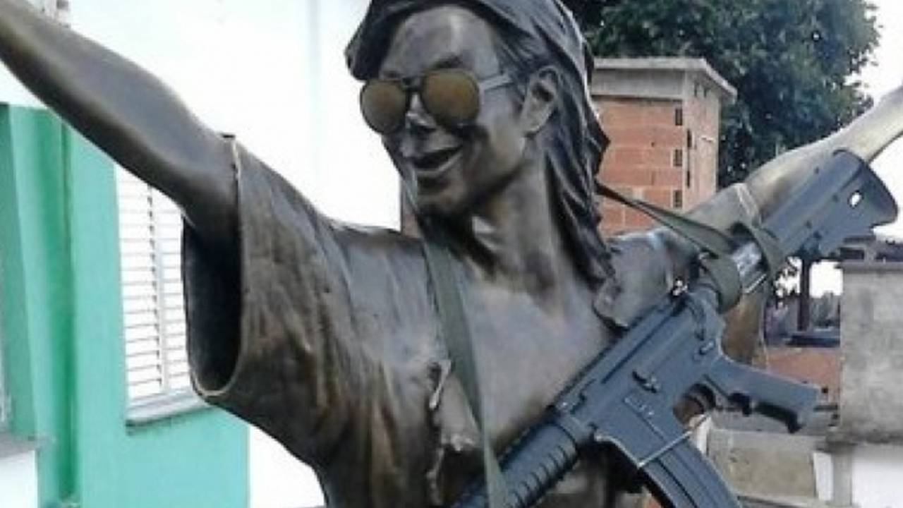 Estátua de Michael Jackson
