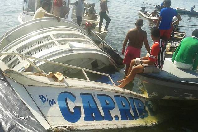 Navio com 70 pessoas naufraga e deixa 7 mortos no Pará Navio com 70 pessoas naufraga e deixa 7 mortos no Pará