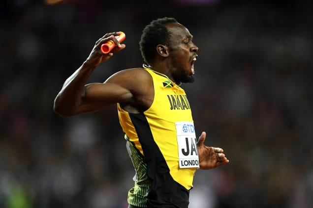 O jamaicano Usain Bolt se lesiona durante revezamento 4x100m, em Londres O jamaicano Usain Bolt se lesiona durante revezamento 4x100m, em Londres