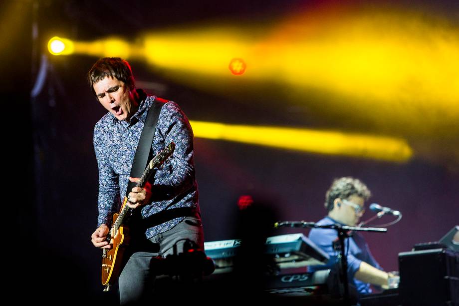 Banda Skank com o vocalista Samuel Rosa no Palco Mundo durante segundo dia de shows do Rock In Rio 2017, no Parque Olímpico, na Barra da Tijuca, zona oeste do Rio de Janeiro (RJ) - 16/09/2019