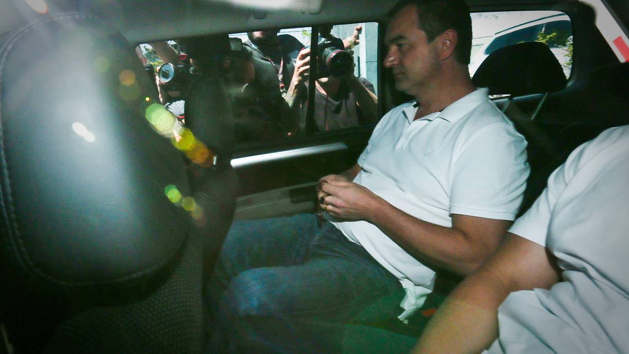 Joesley Batista deixa sede da Policia Federal em São Paulo