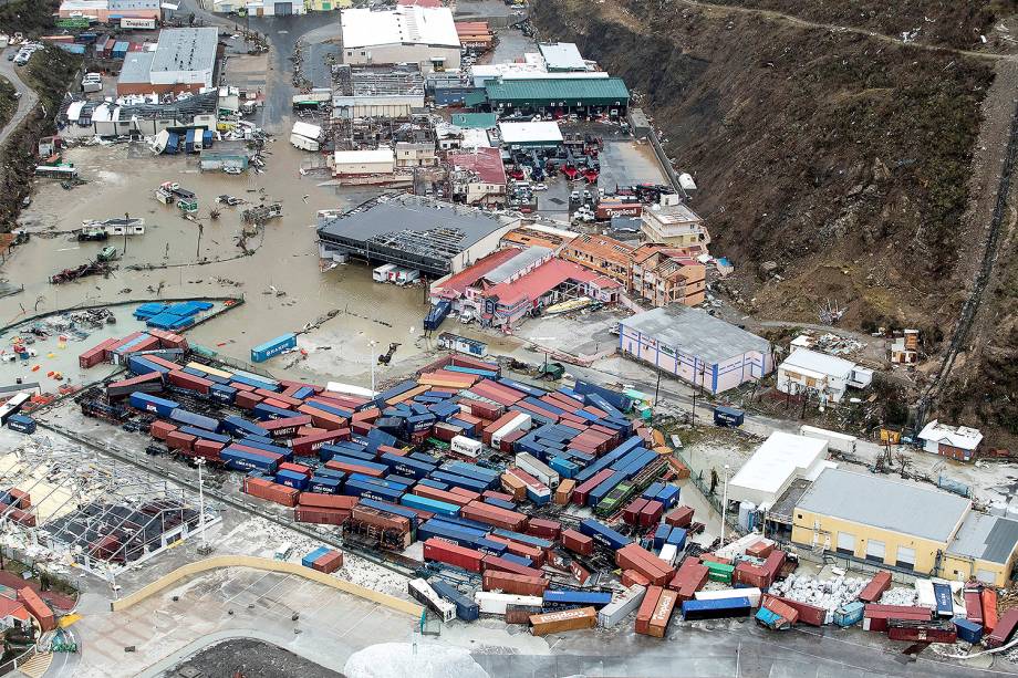 Destruição na Ilha de Saint Martin, no Caribe, após passagem do Irma - 07/06/2017