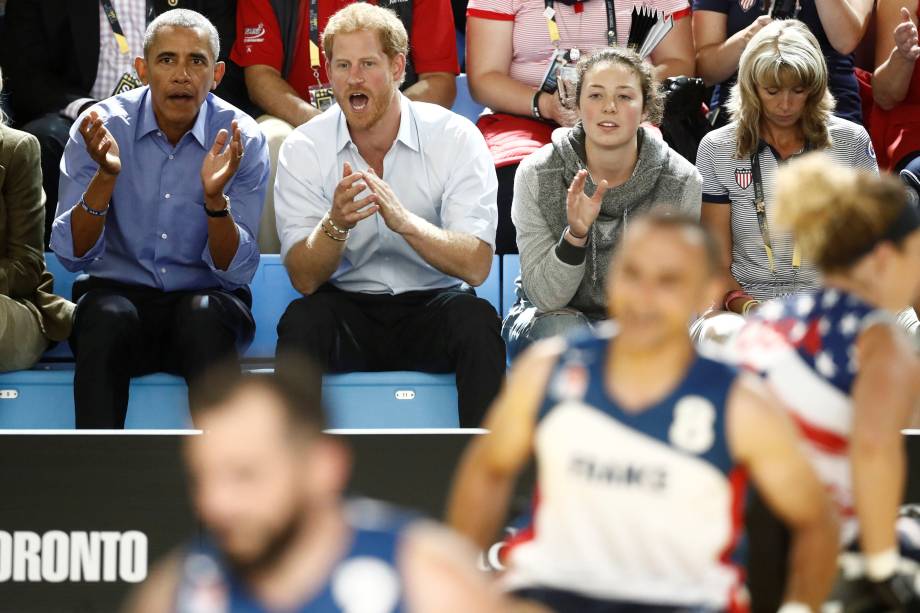 Príncipe Harry e Barack Obama, assistem a um jogo de basquete em cadeira de rodas durante os Jogos Invictus em Toronto, no Canadá- 29/09/2017