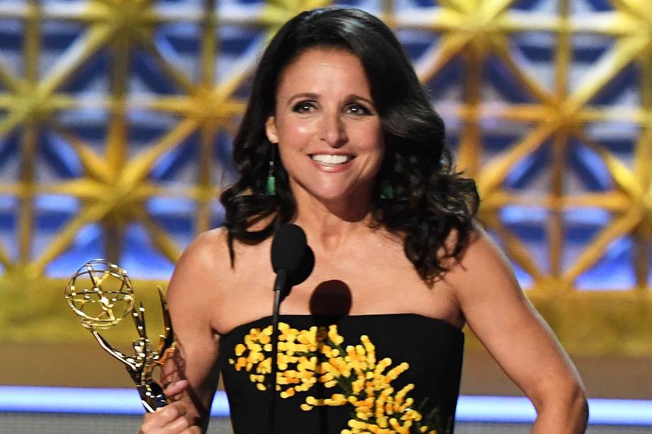 Julia Louis-Dreyfus na 69º premiação Emmy Awards, em Los Angeles - 17/09/2017