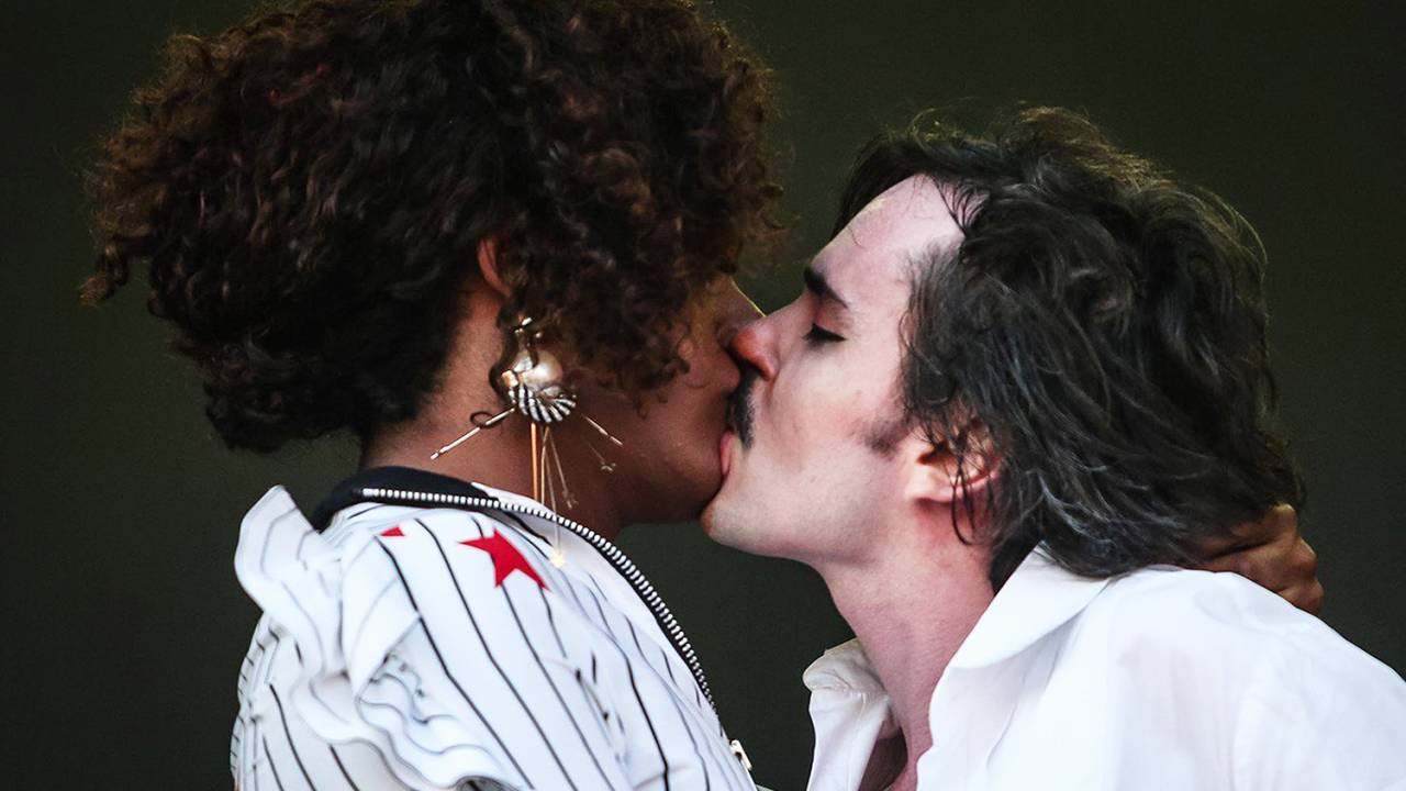 Johnny Hooker e Liniker
