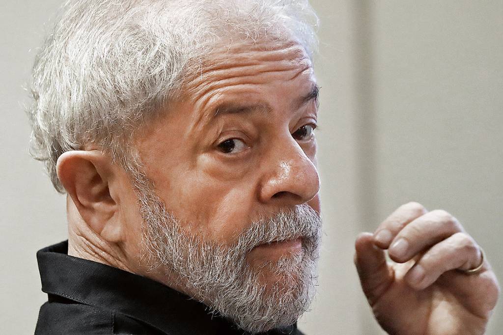 MPF pede bloqueio de R$ 24 mi de Lula e filho dele