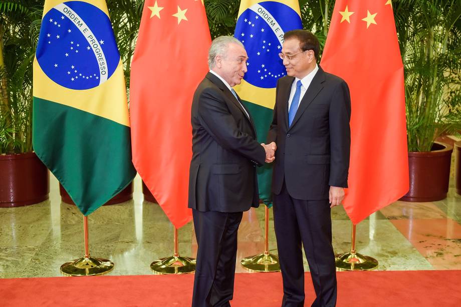 Michel Temer cumprimenta o presidente chinês Xi Jinping, durante visita à Pequim, na China - 01/09/2017