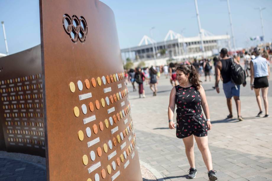 Movimentação do público no primeiro dia do Rock in Rio no Parque Olímpico no Rio de Janeiro - 15/09/2017