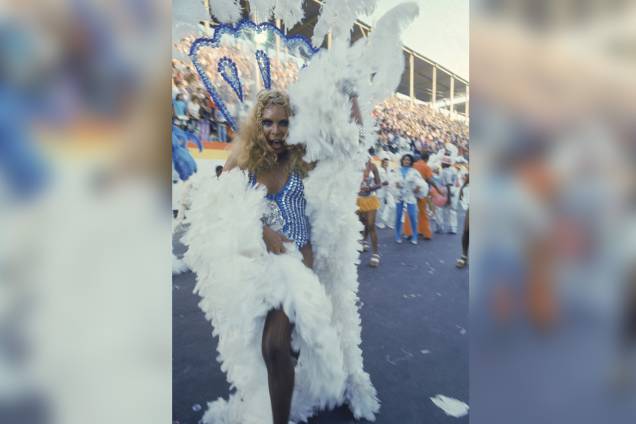 Rogéria durante desfile de carnaval na Ilha do Governador - 02/01/1977 Rogéria durante desfile de carnaval na Ilha do Governador - 02/01/1977