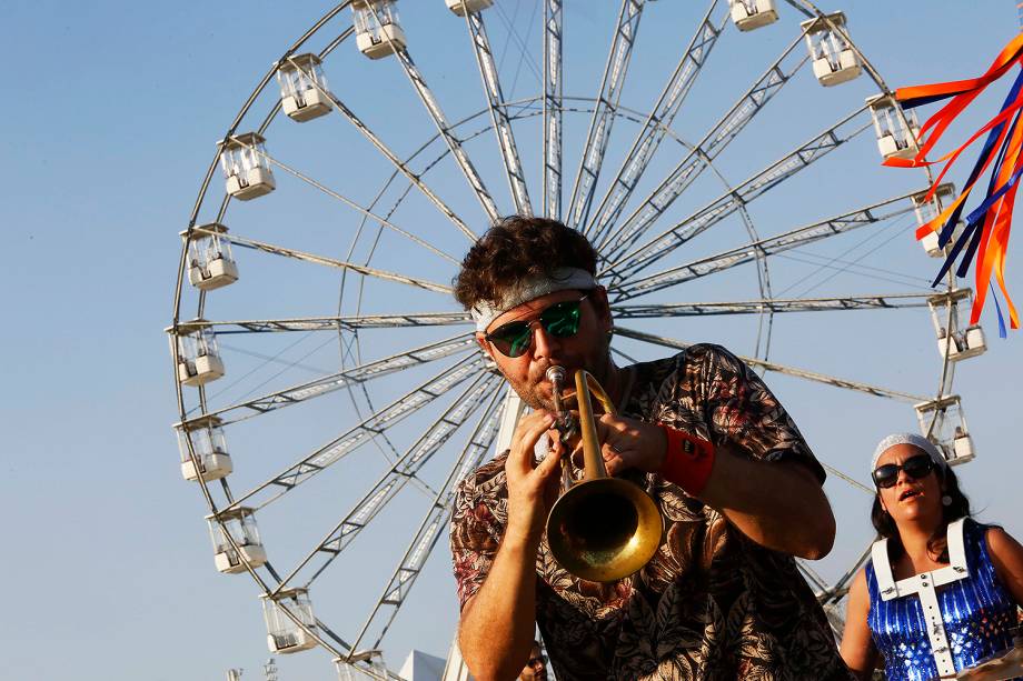 Movimentação do público no segundo dia do Rock in Rio no Parque Olímpico no Rio de Janeiro - 16/09/2017