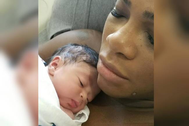 Serena Williams apresenta a filha Alexis, por foto no Instagram