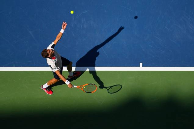 O espanhol Pablo Carreno Busta saca a bola durante partida contra Diego Schwartzman, da Argentina, no US Open, em Nova York O espanhol Pablo Carreno Busta saca a bola durante partida contra Diego Schwartzman, da Argentina, no US Open, em Nova York