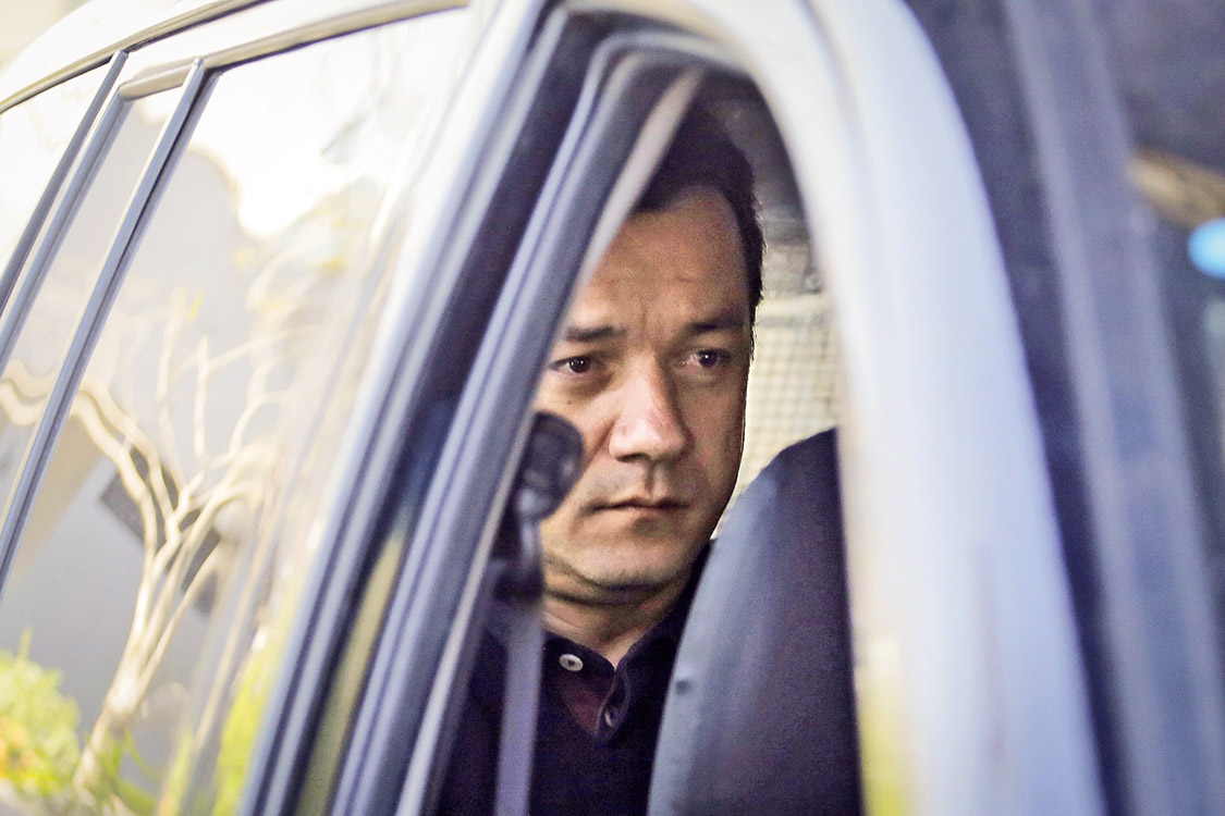 S&Atilde;O PAULO, SP, 13.09.2017: JBS-DELA&Ccedil;&Atilde;O - O empres&aacute;rio Wesley Batista chega ao F&oacute;rum Criminal Federal da 6&ordf; vara, em S&atilde;o Paulo, para audi&ecirc;ncia de cust&oacute;dia no bairro da Bela Vista, nesta quarta-feira (13), em S&atilde;o Paulo, ap&oacute;s ser preso pela Opera&ccedil;&atilde;o tend&atilde;o de Aquiles. (Foto: Nelson Antoine/Folhapress)