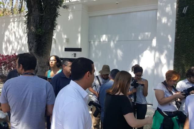 Movimentação de jornalistas e fotógrafos em frente à casa de Joesley Batista, na Rua França, em São Paulo Movimentação de jornalistas e fotógrafos em frente à casa de Joesley Batista, na Rua França, em São Paulo