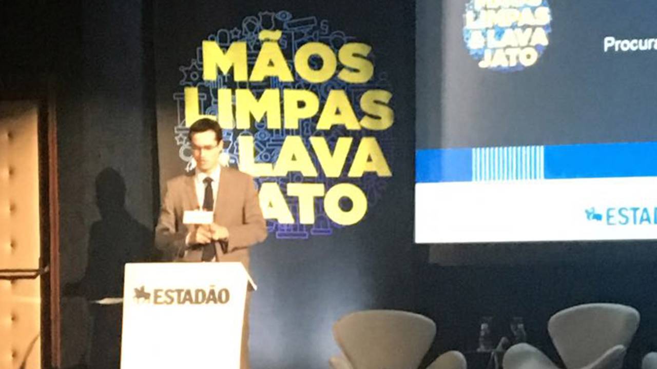Fórum "Mãos Limpas e Lava Jato"