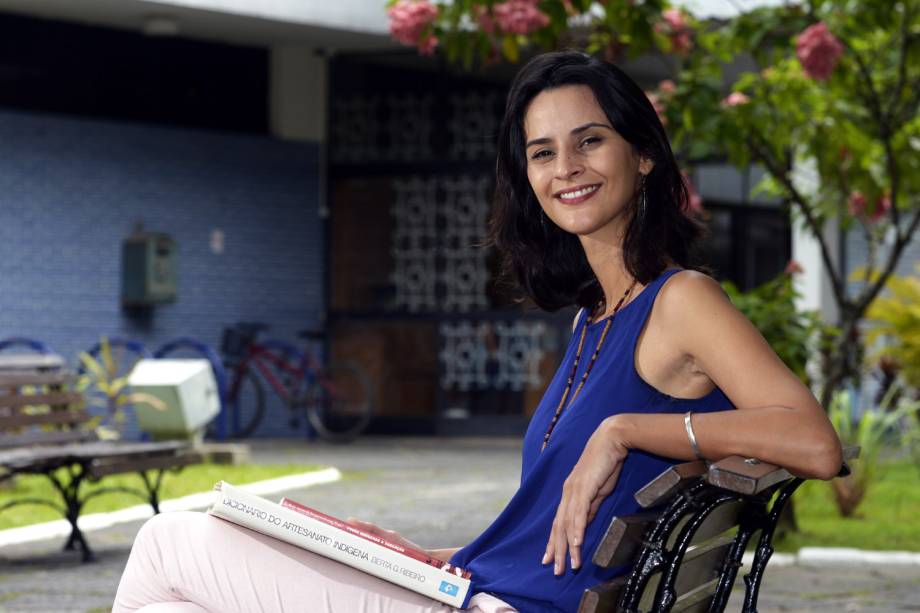 Flávia Roberta Alves Costa, finalista do Prêmio Educador Nota 10