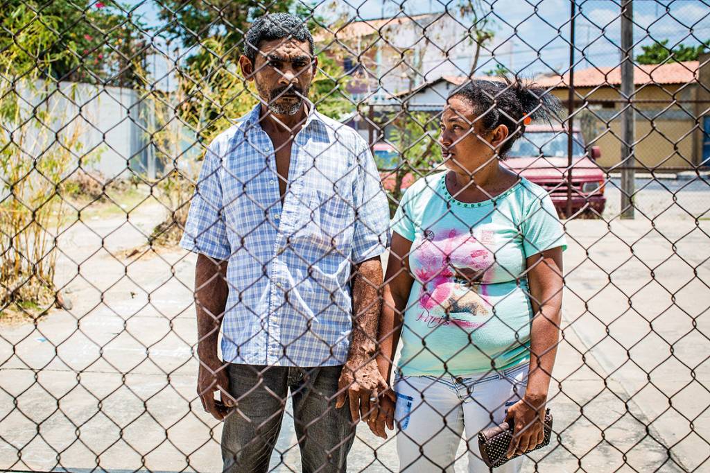 “Por amizade” – Gomes e a mulher: preso é “da família”