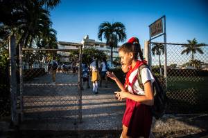 Meninas em escola de Camaguey Cuba