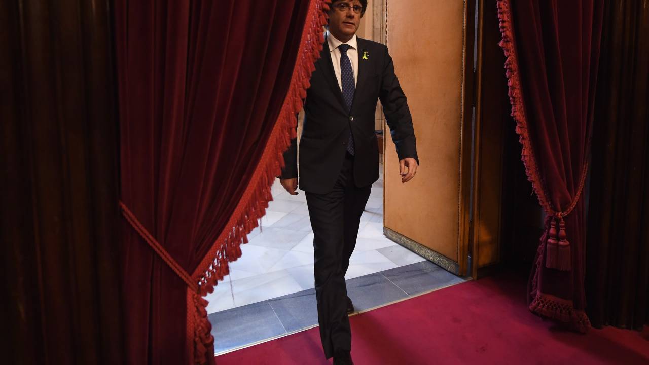 Parlamento da Catalunha declara independência da Espanha