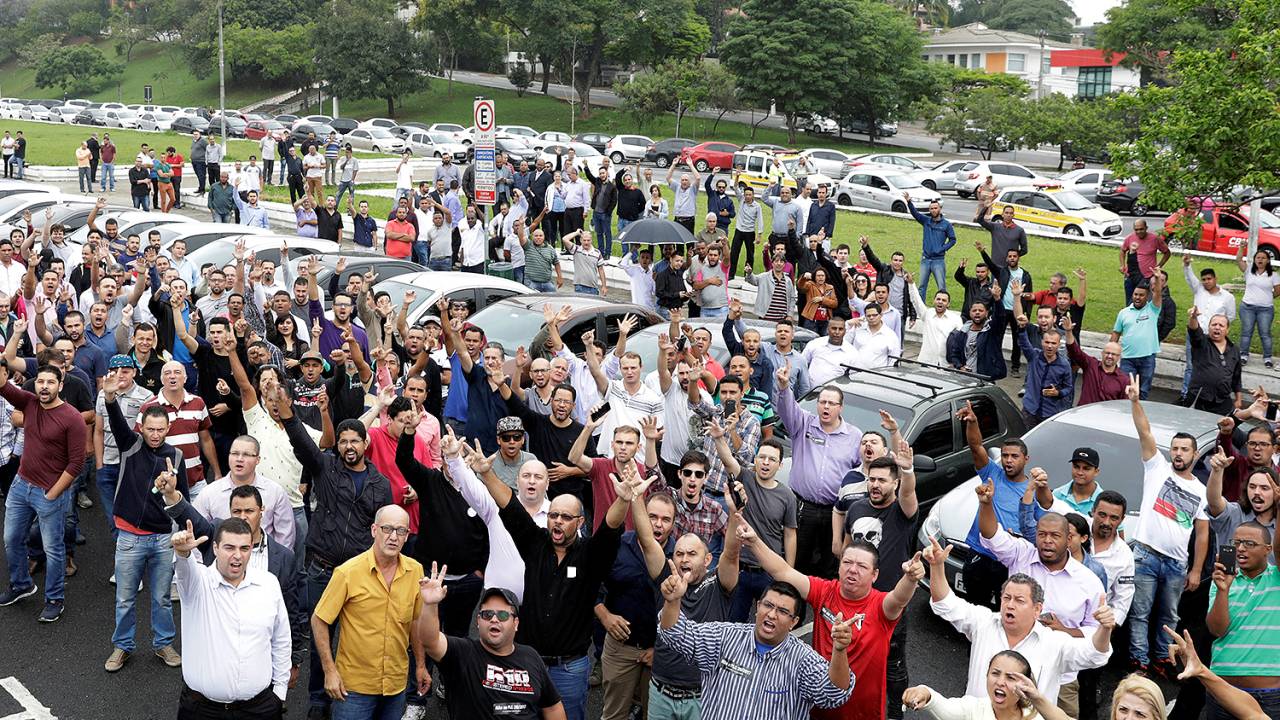 PLC 28/2017 - Protesto - Uber e apps