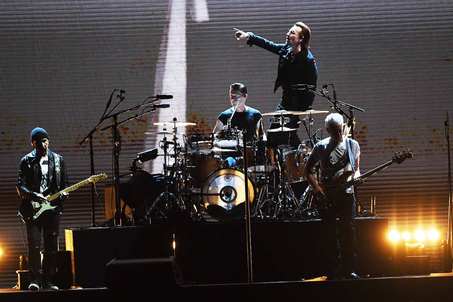 A banda irlandesa U2 se apresenta no estádio do Morumbi, em São Paulo, como parte da turnê em que celebra os 30 anos do disco "The Joshua Tree" - 19/10/2017 A banda irlandesa U2 se apresenta no estádio do Morumbi, em São Paulo, como parte da turnê em que celebra os 30 anos do disco "The Joshua Tree" - 19/10/2017