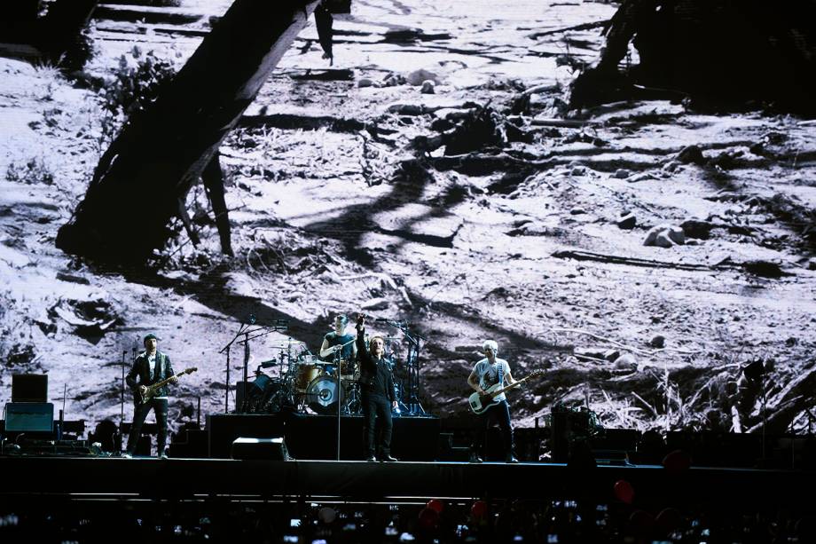 A banda irlandesa U2 se apresenta no estádio do Morumbi, em São Paulo, como parte da turnê em que celebra os 30 anos do disco "The Joshua Tree" - 19/10/2017 A banda irlandesa U2 se apresenta no estádio do Morumbi, em São Paulo, como parte da turnê em que celebra os 30 anos do disco "The Joshua Tree" - 19/10/2017