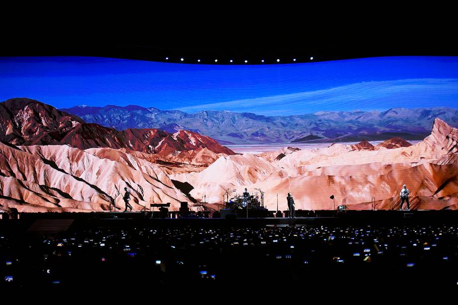 A banda irlandesa U2 se apresenta no estádio do Morumbi, em São Paulo, como parte da turnê em que celebra os 30 anos do disco "The Joshua Tree" - 19/10/2017 A banda irlandesa U2 se apresenta no estádio do Morumbi, em São Paulo, como parte da turnê em que celebra os 30 anos do disco "The Joshua Tree" - 19/10/2017